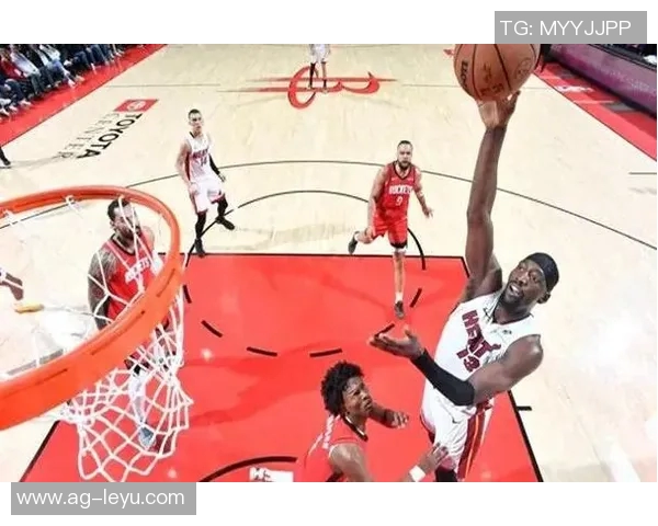 詹姆斯助攻总数超越保罗独占历史第二再创里程碑成就