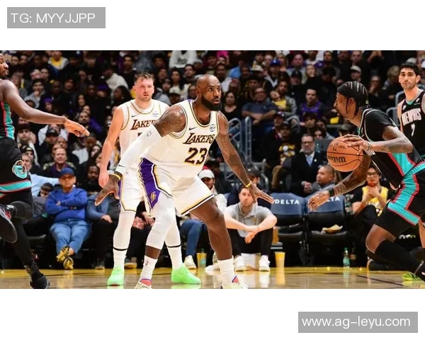 里夫斯赞詹姆斯隔扣表现41岁依然展现惊人实力令人惊叹