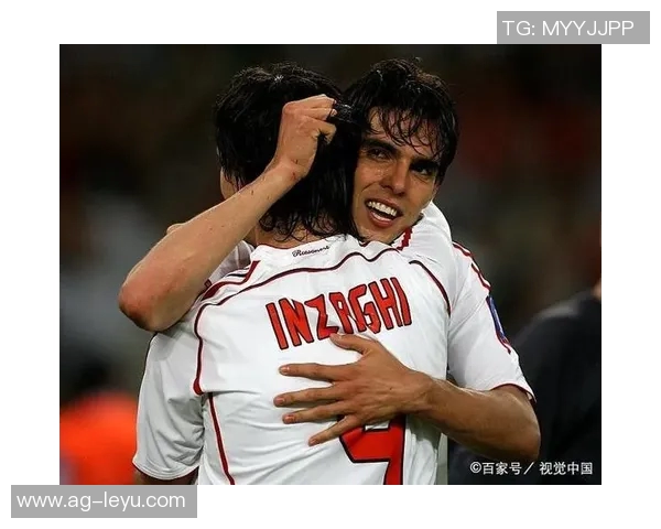 米兰传奇重聚卡卡与马尔蒂尼亲密合影引发球迷回忆 米兰传奇重聚卡卡与马尔蒂尼亲密合影引发球迷回忆