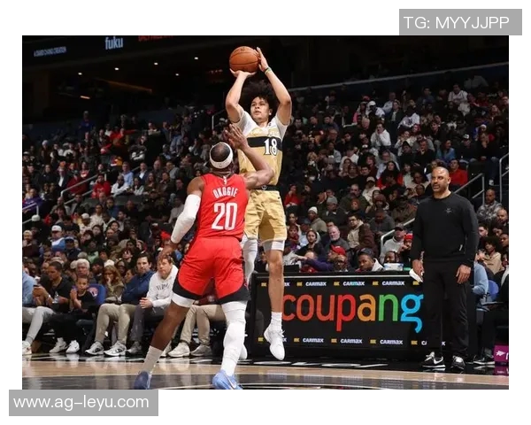 特雷杨与杜兰特组合前景看好名宿称火箭防守能弥补短板